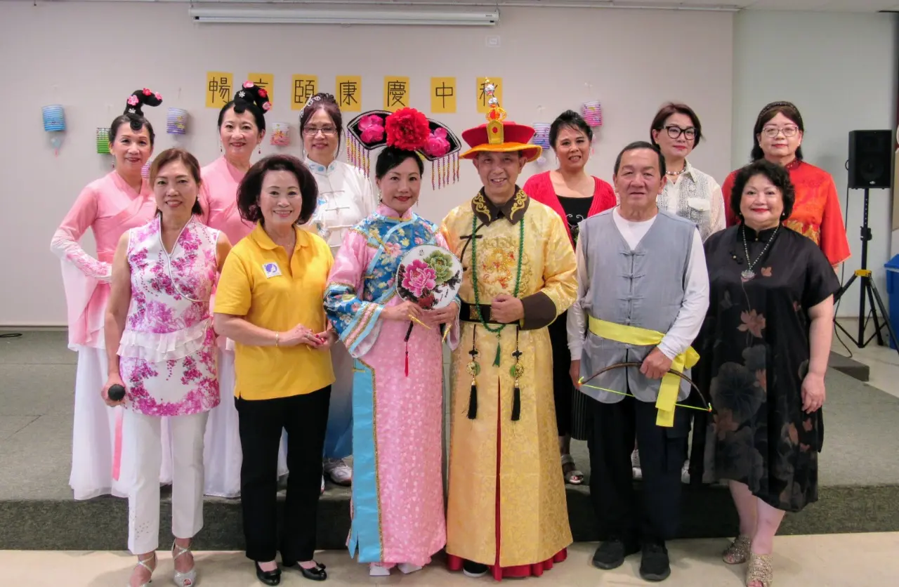 Carefirst_women’s_group_mid-autumn_celebration_at_Yee_Hong_Markham_Centre_rep._picture