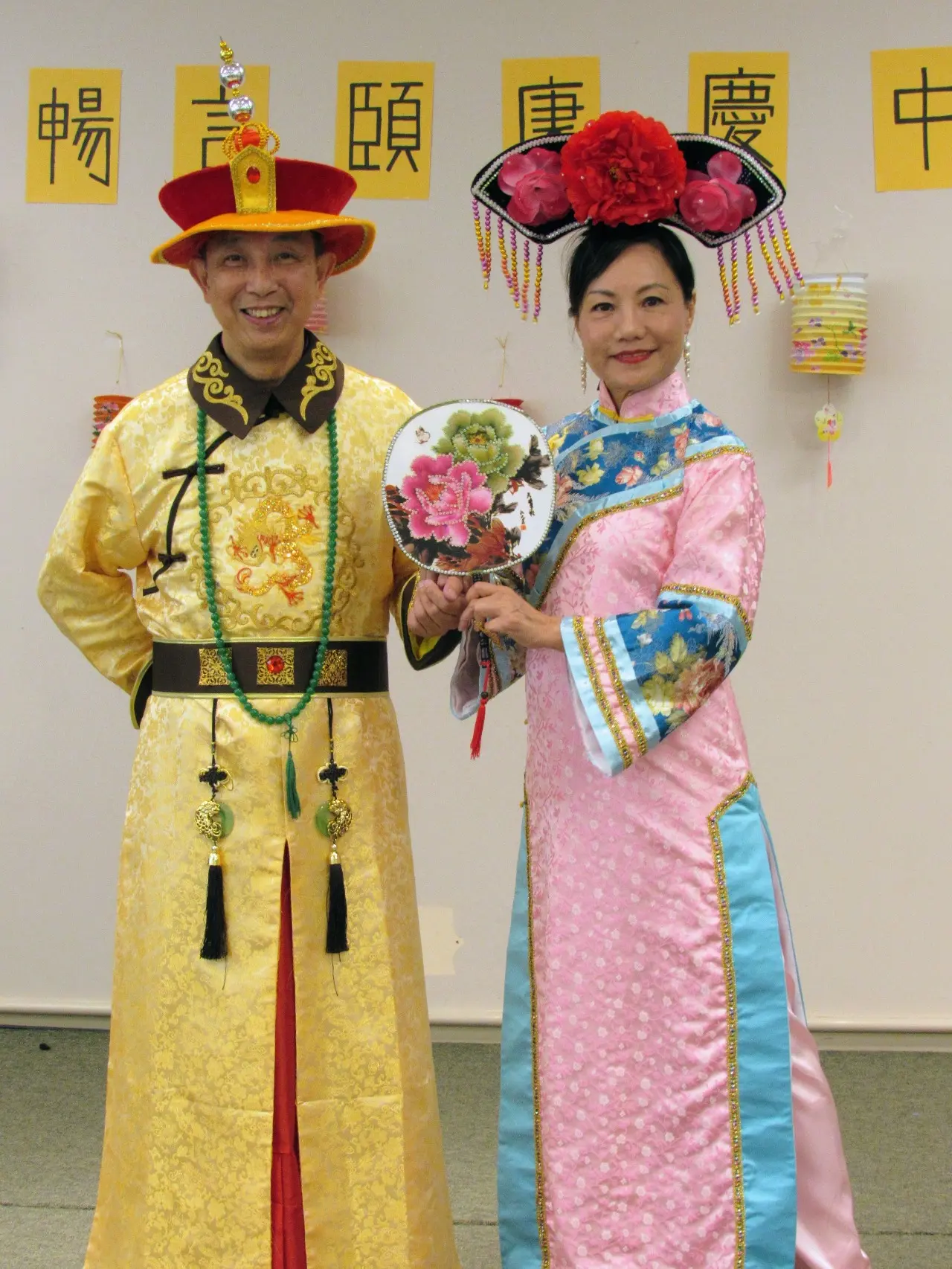 Carefirst_women’s_group_mid-autumn_celebration_at_Yee_Hong_Markham_Centre_Chinese_song_performers