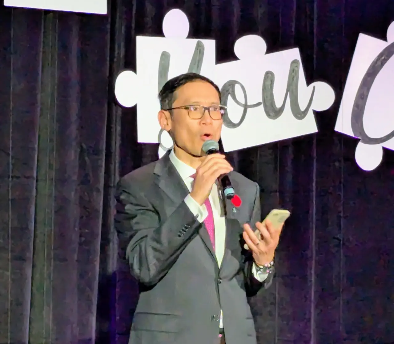 Across_U-Hub_2024_fundraising_gala_Youth_Awards_board_chair_Dr._Terence_Yuen