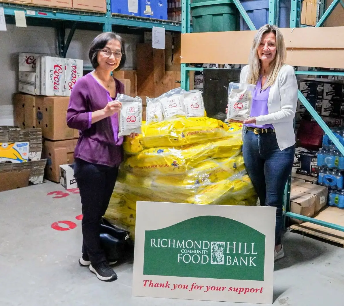 Mon_Sheong_Charity_Rice_to_Richmond_Hill_Community_Food_Bank