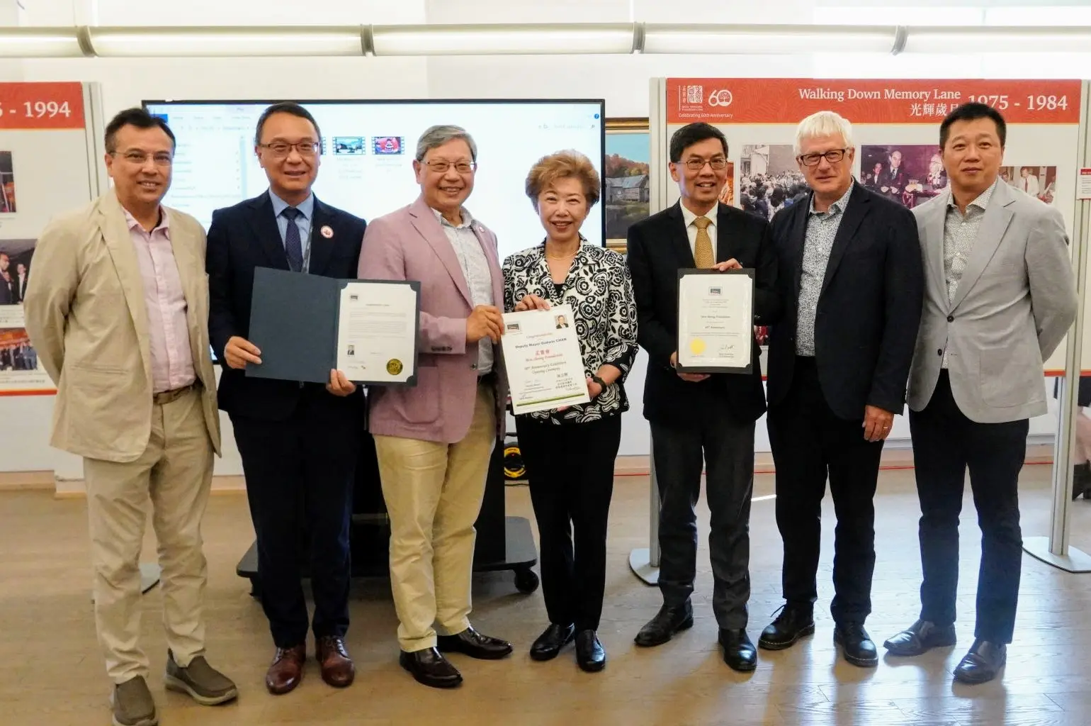 Mon_Sheong_60th_anniversary_photo_exhibition_Richmond_Hill_Mayor_and_deputy_Mayor_and_councillors_and_rep.