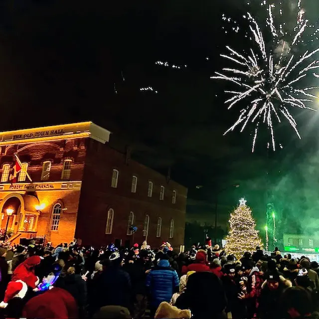 Greater_Toronto_2024_lighting_and_parade_events_Markham_Main_Street_firework