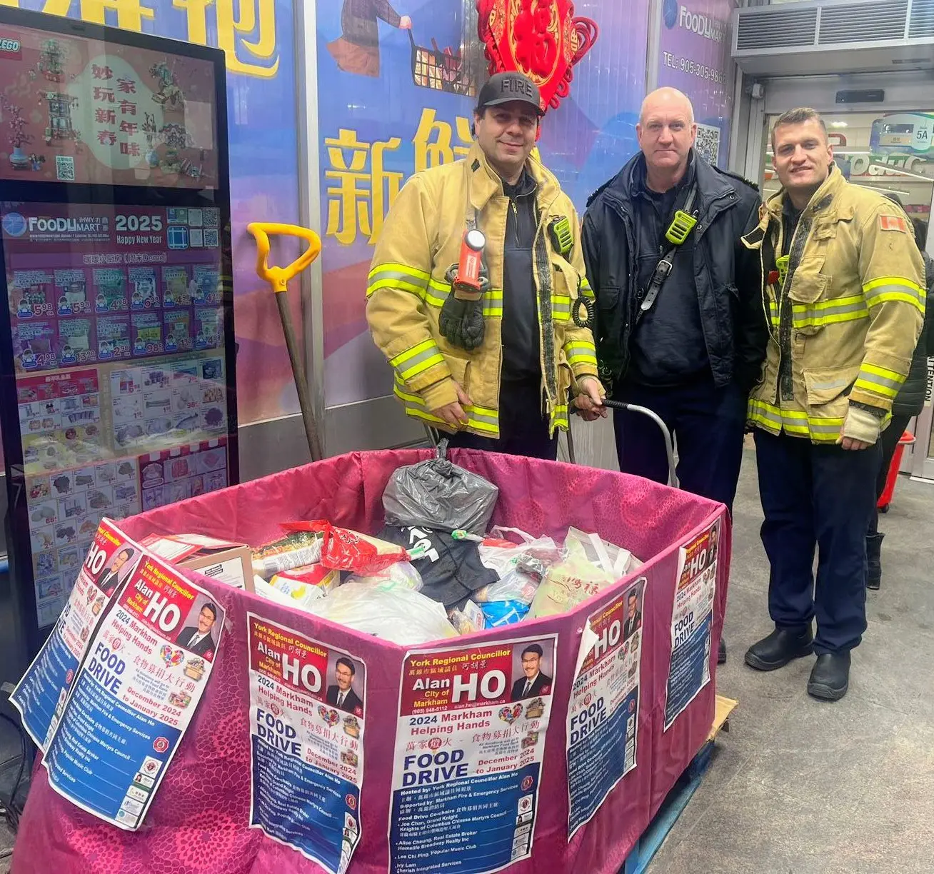 Alan_Ho_Markham_Helping_Hands_donated_food_delivery_by_fireman