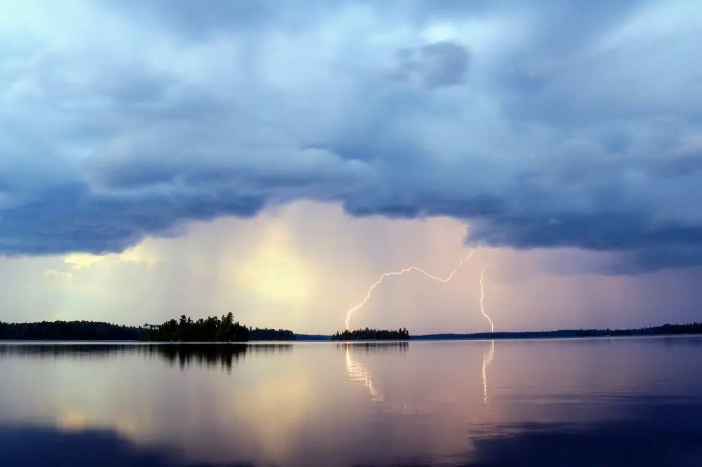 Fall_Colours_in_Ontario_weather_lightening