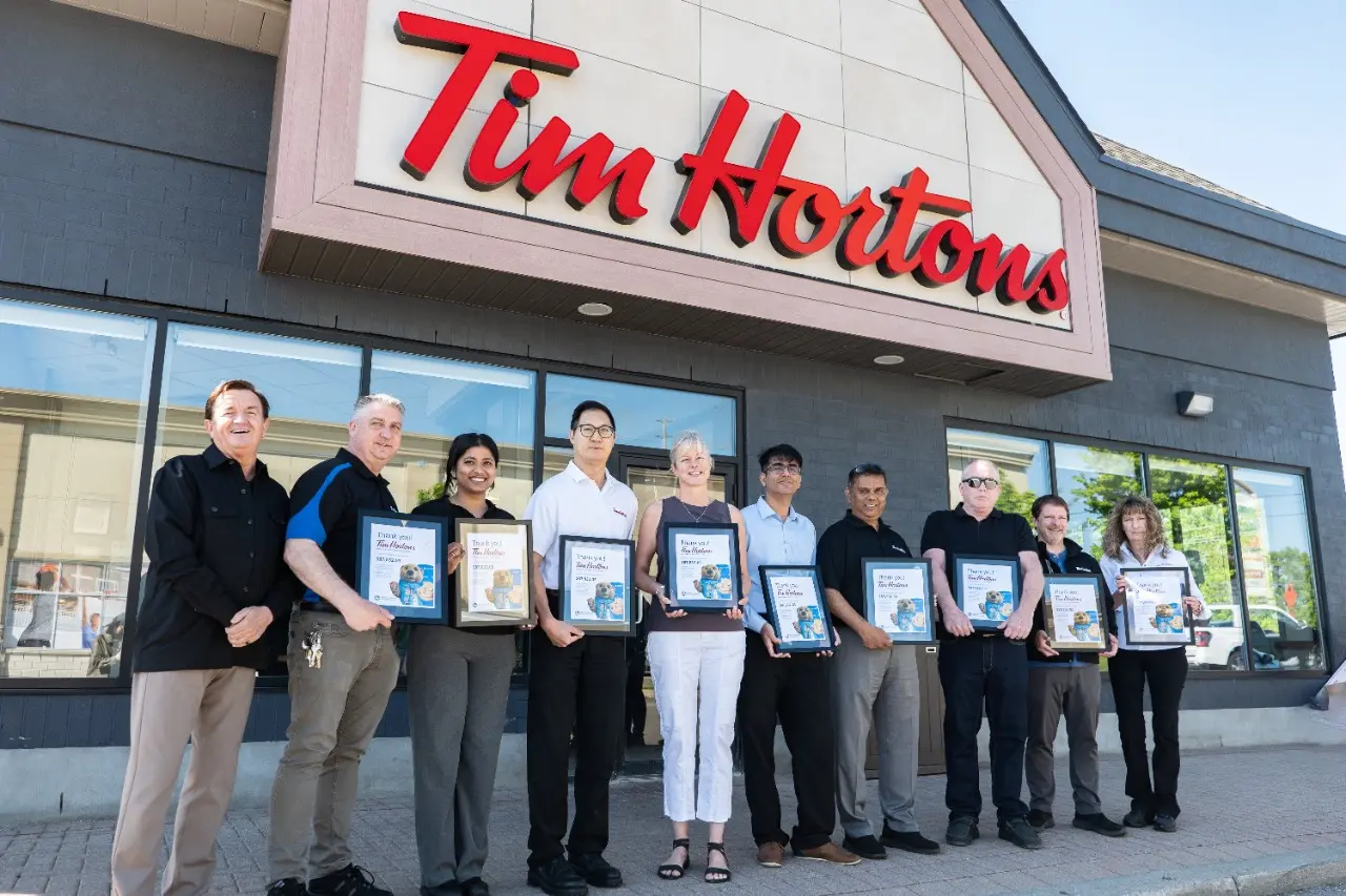 MSH-Allan-Bell-presented-appreciation-letters-to-Tim-Hortons-owners