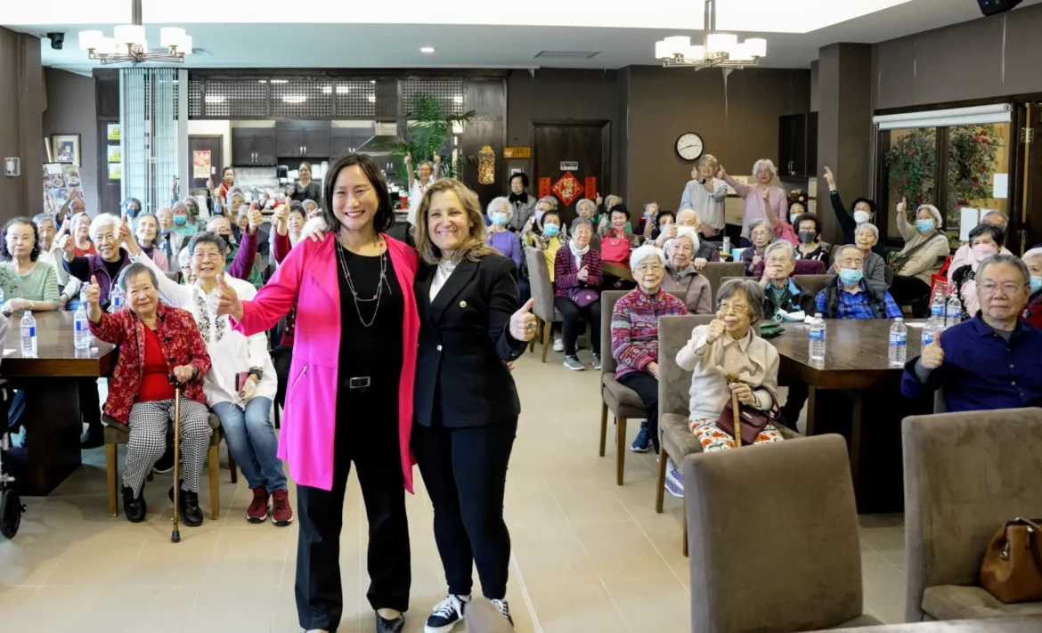 Freeland & Jean Ip visited Mon Sheong seniors