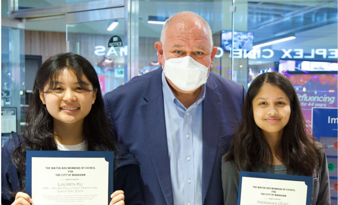 Markham Mayor with 2 student winners